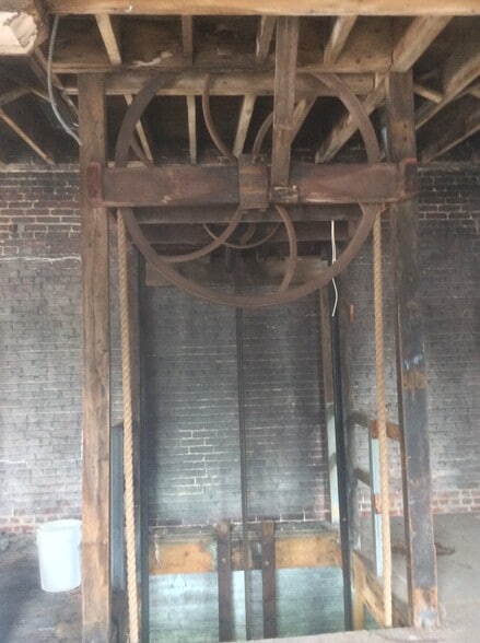 More Photos Of 1239 Welser Way, Pittsburgh Warehouse For Sale