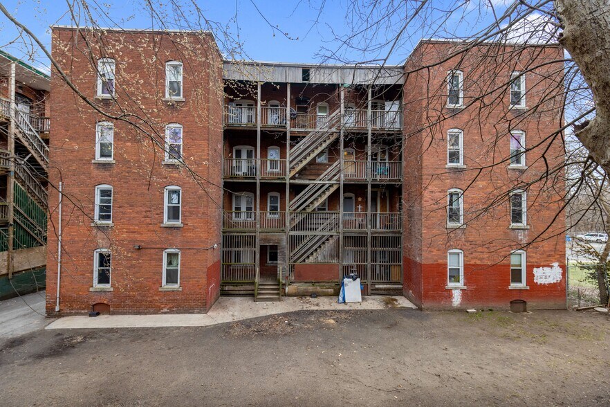 More Photos Of 240 Locust St, Springfield Multifamily For Sale