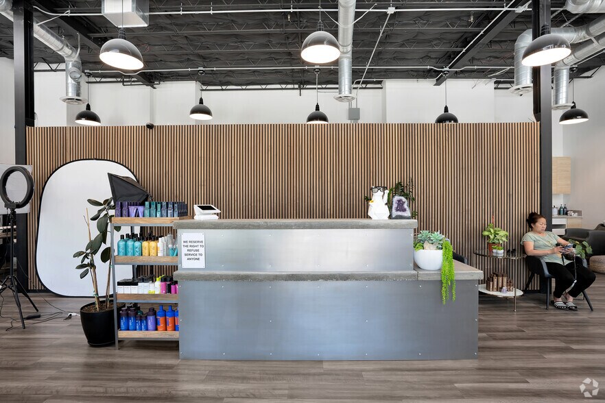 More Photos Of 324-328 S Myrtle Ave, Monrovia Office For Sale