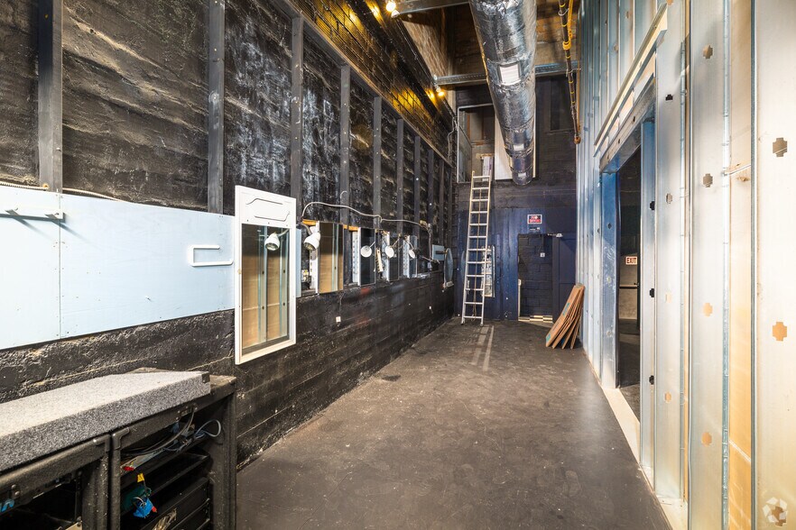 More Photos Of 2808-22 State St, Carlsbad Movie Theatre For Lease