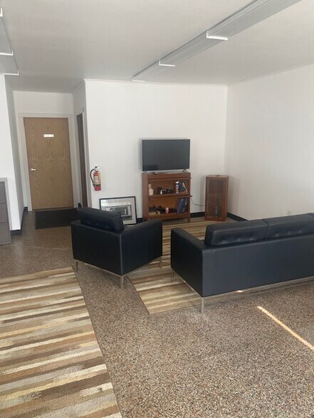 More Photos Of 12610 W Hampton Ave, Butler General Retail For Sale