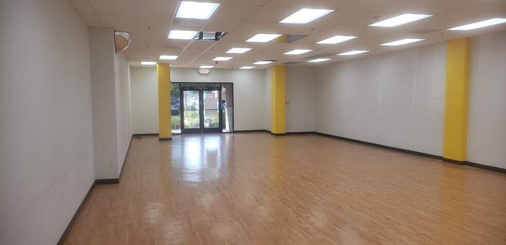 More Photos Of 1765 E Bayshore Rd, East Palo Alto Office For Lease