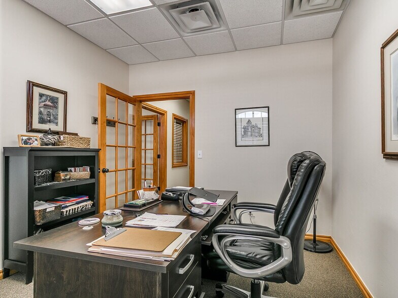 More Photos Of 2326-2350 N Interstate Dr, Norman Office For Sale