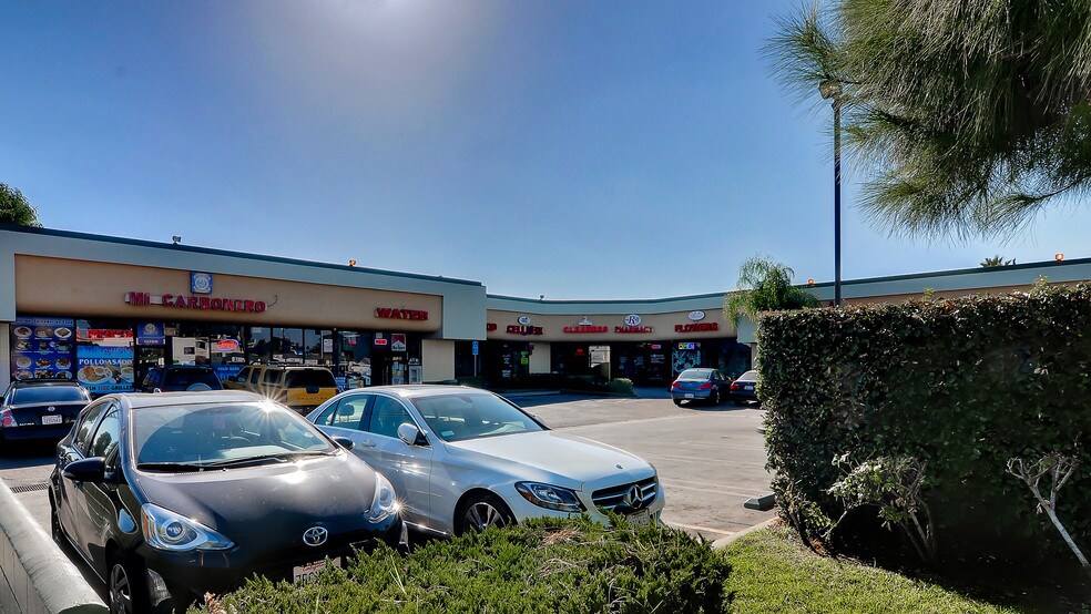 More Photos Of 12500 Vanowen St, North Hollywood General Retail For Lease
