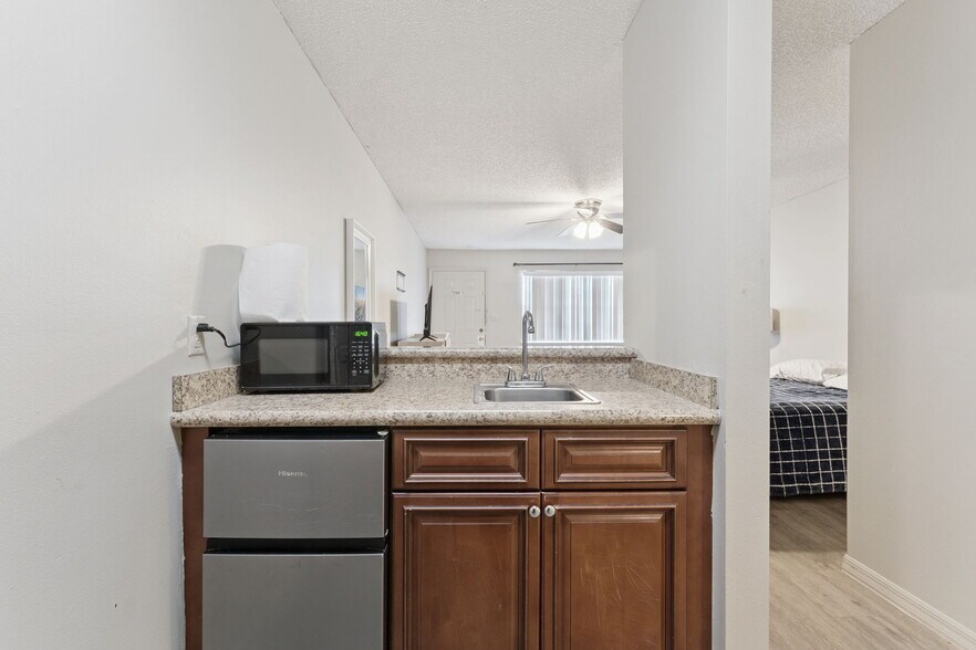 More Photos Of 3220 S Fiske Blvd, Rockledge Hotel For Sale