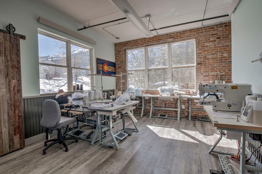 Primary Photo Of 117 S 6th Ave, Frisco Loft Creative Space For Sale
