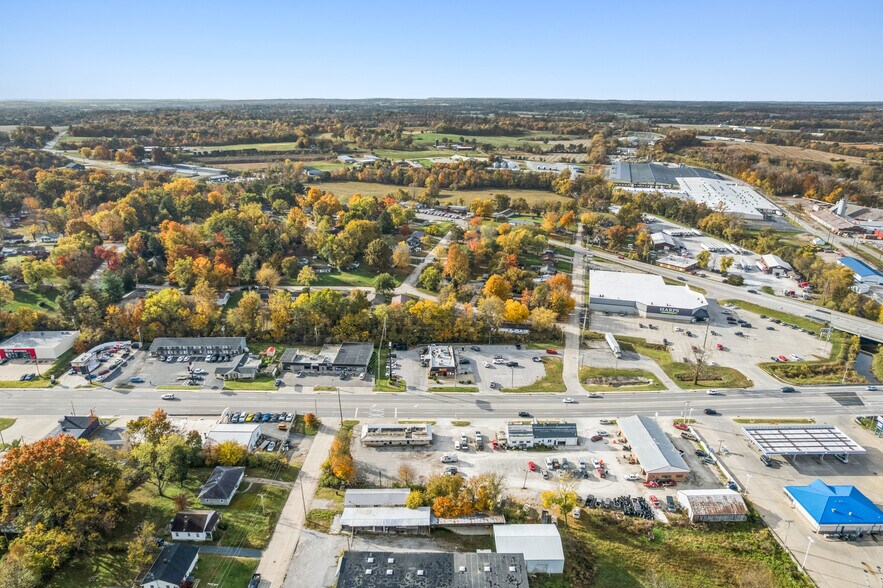 More Photos Of 421 E Jackson Blvd, Jackson Fast Food For Sale