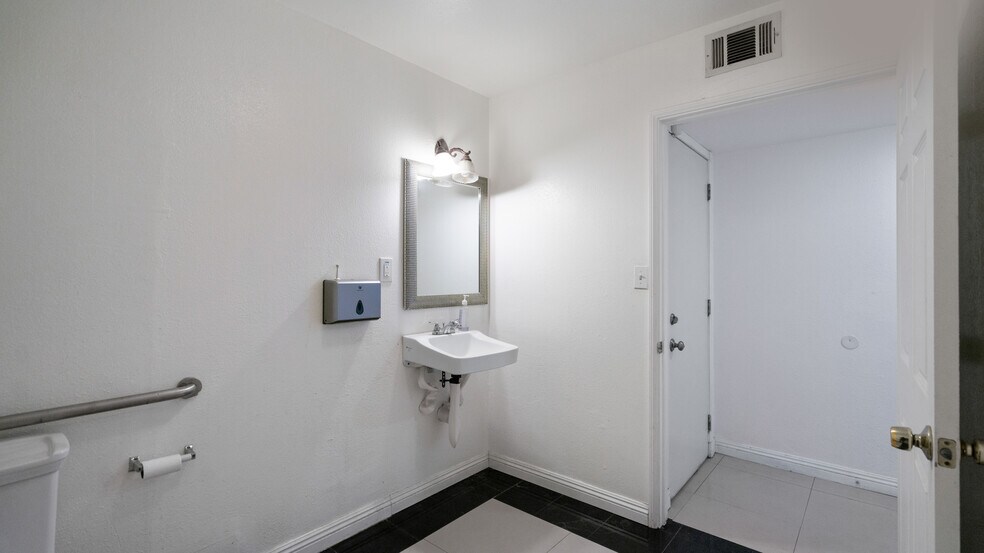 More Photos Of 16379 Foothill Blvd, Fontana Loft Creative Space For Sale