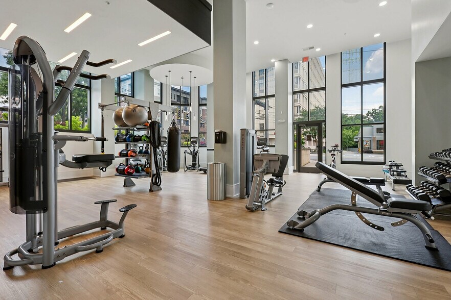 More Photos Of 6050 Roswell Rd NE, Sandy Springs Apartments For Lease