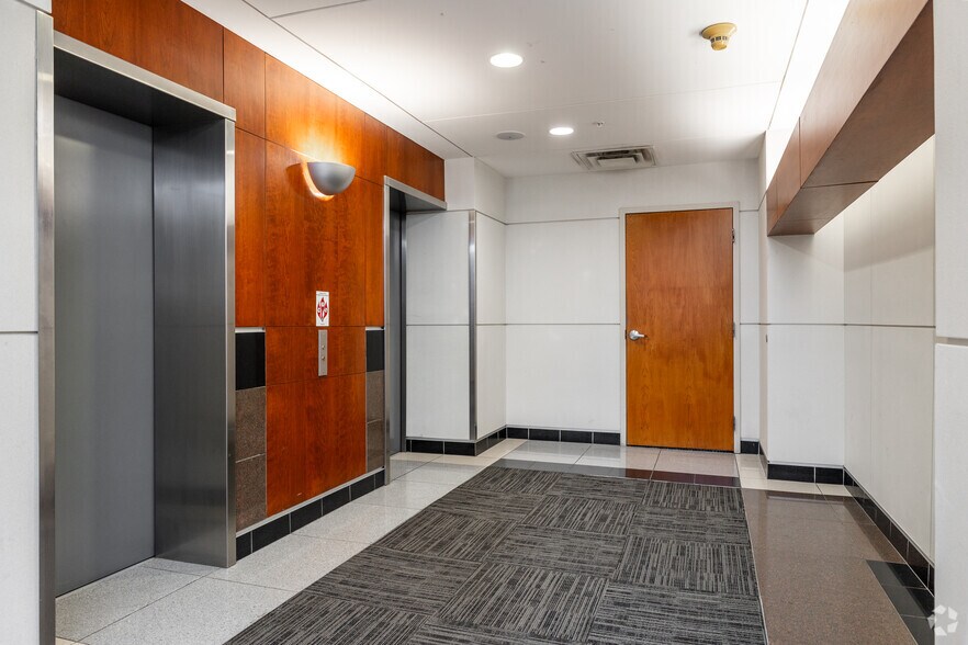 More Photos Of 5800 Foxridge Dr, Mission Office For Lease