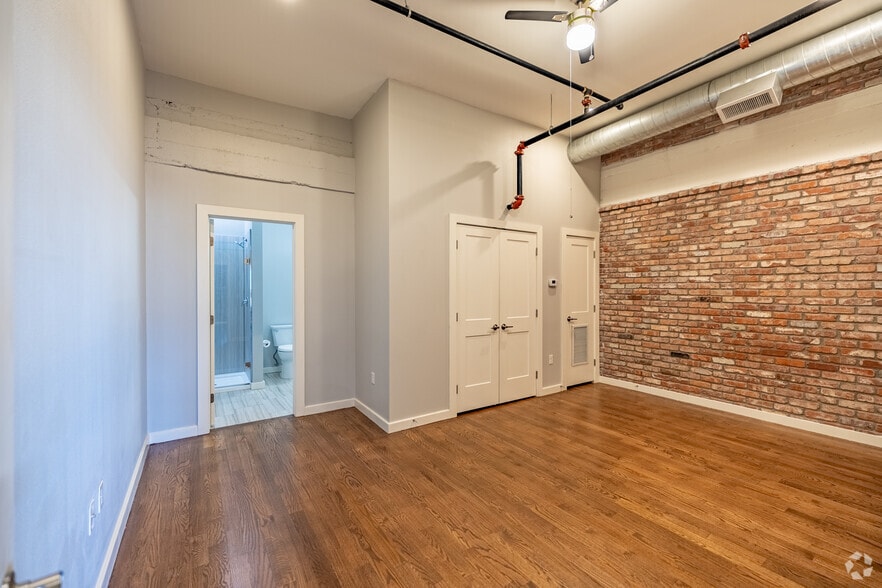 More Photos Of 310 E 1st St, Tulsa Apartments For Lease