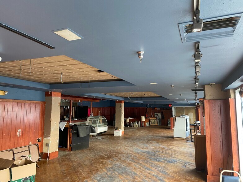 More Photos Of 222 S Michigan St, South Bend Restaurant For Sale
