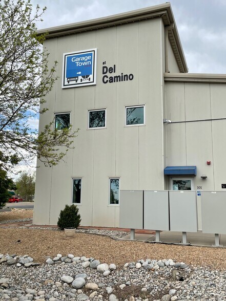 More Photos Of 3656 Stagecoach Rd, Longmont Warehouse For Lease