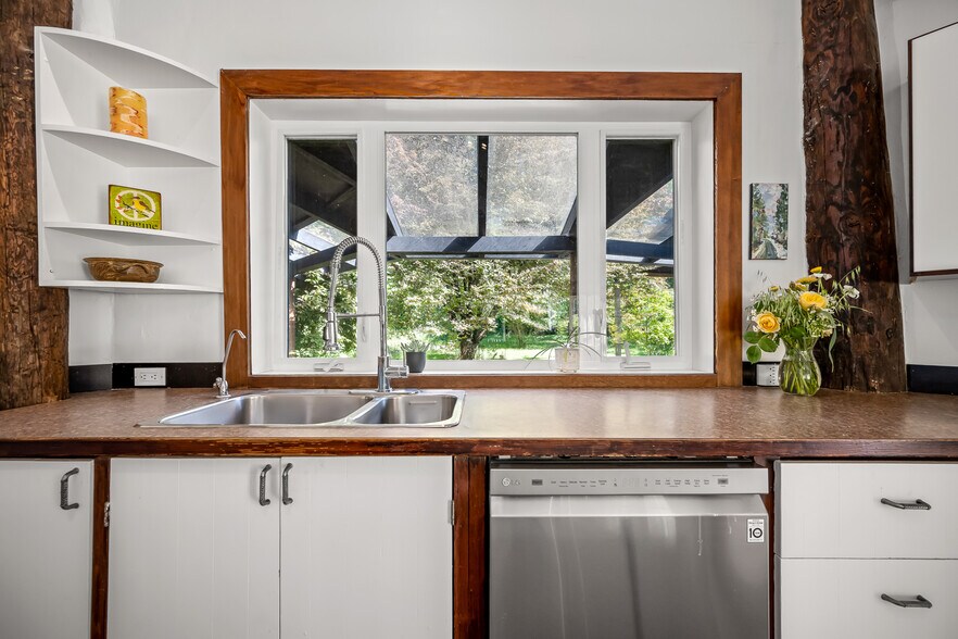 More Photos Of 1885 Central Rd, Hornby Island Land For Sale