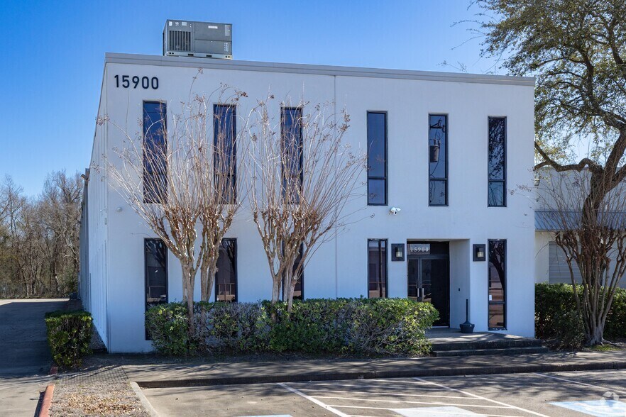 More Photos Of 15900 Morales Rd, Houston Warehouse For Sale