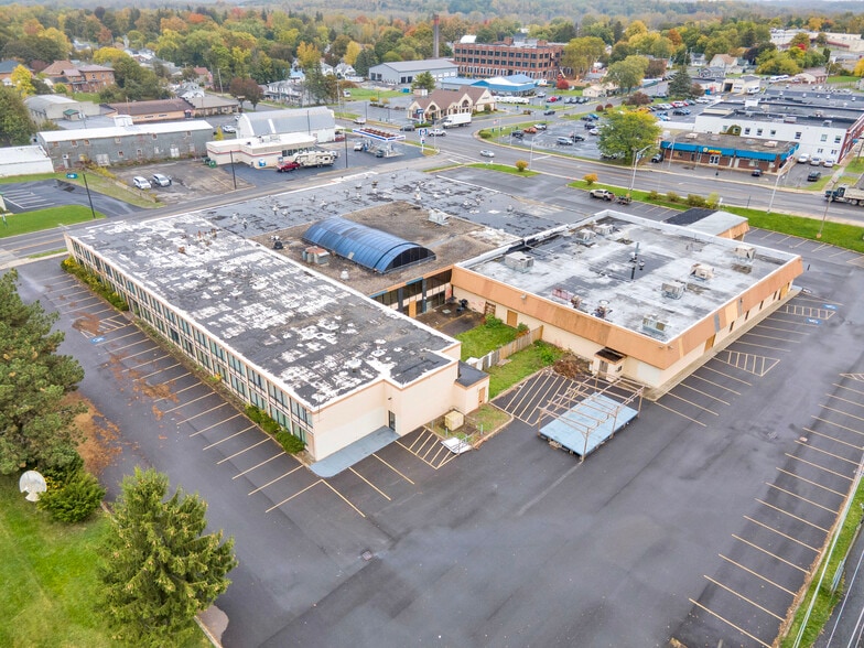 More Photos Of 125 N Main St, Newark Hotel For Sale