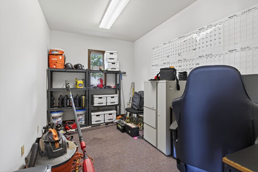 More Photos Of 102 Industrial Blvd, Toano Office For Sale