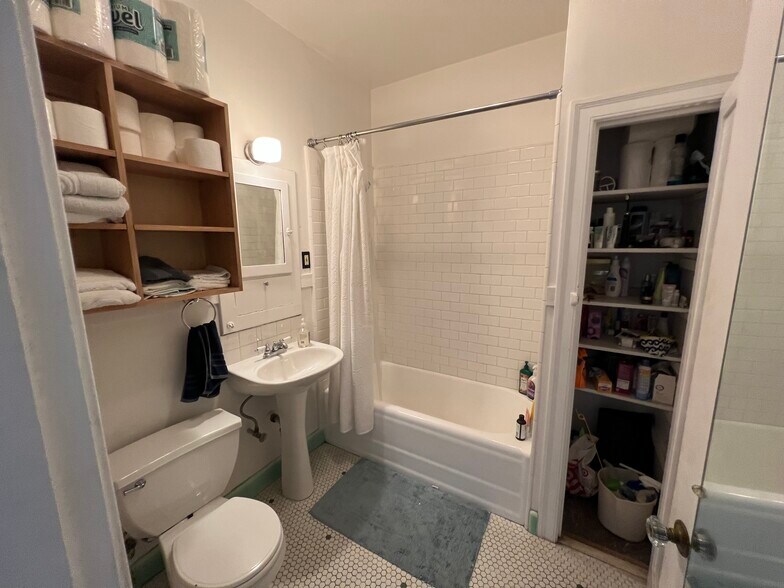 More Photos Of 6008 College Ave, Oakland Storefront Retail Residential For Sale