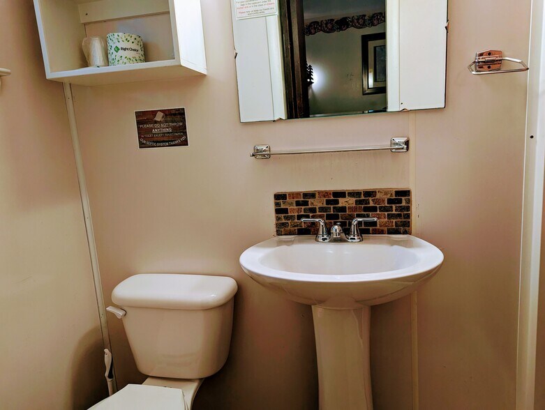 More Photos Of 12520 State St, Atlanta Hotel For Sale