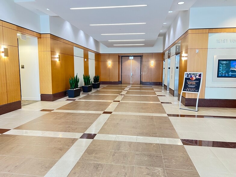 More Photos Of 18191 Von Karman Ave, Irvine Office For Lease