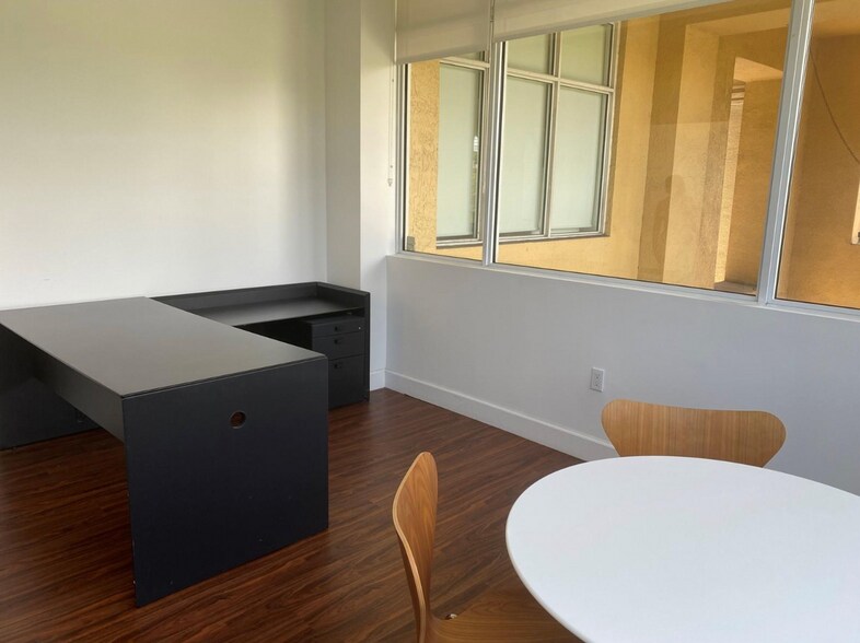 More Photos Of 1607 Ponce de Leon, Coral Gables Apartments For Sale
