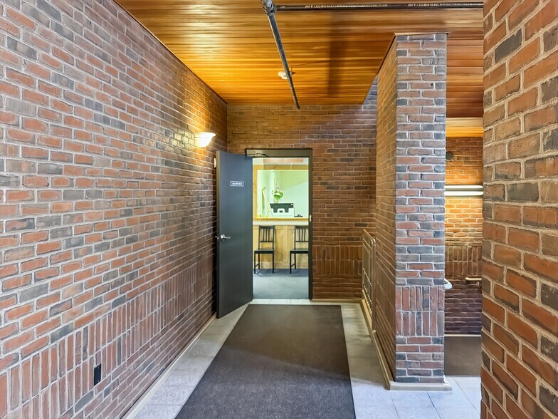 More Photos Of 322 W Main St, Tilton Coworking Space