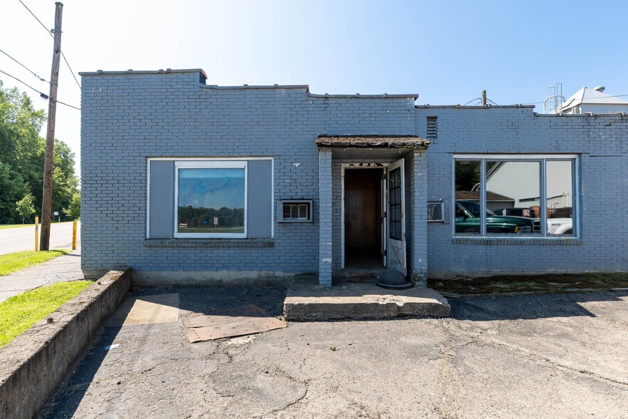 More Photos Of 283 N Main St, Fredericktown Industrial For Sale