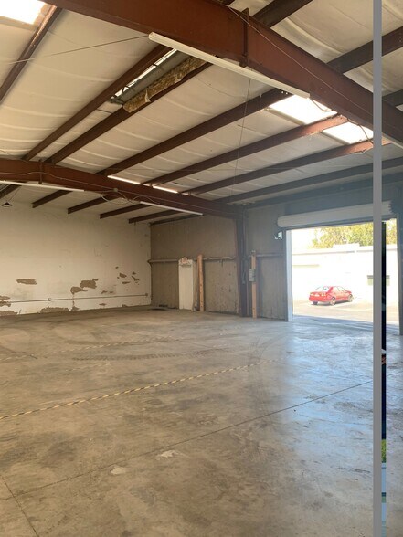 More Photos Of SKY RIDGE CIRCLE 37828 SUITE A, Dade City Flex For Lease