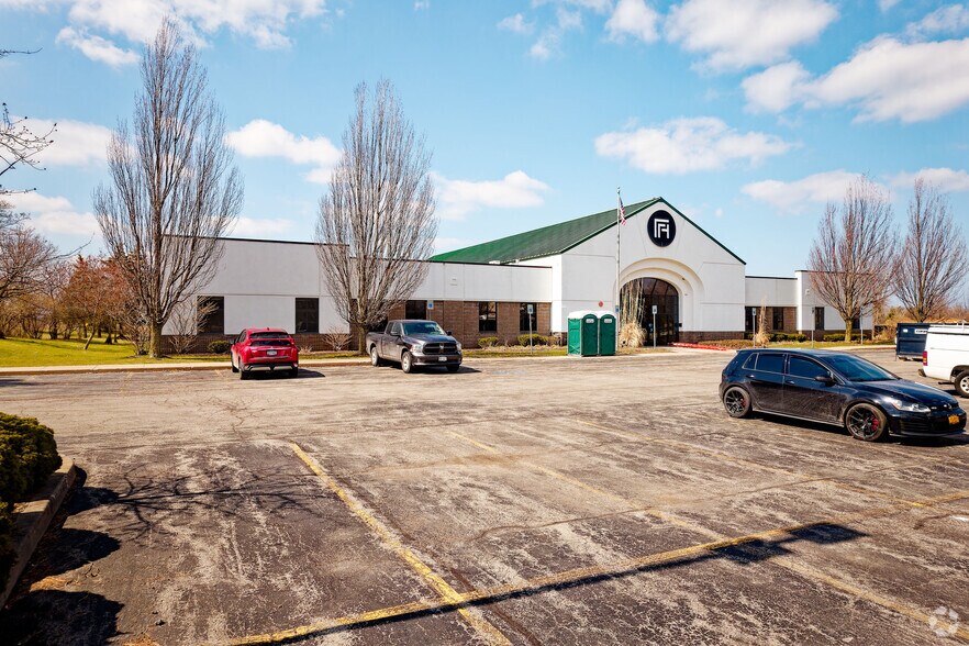 More Photos Of 150 Bellwood Dr, Rochester Office For Sale
