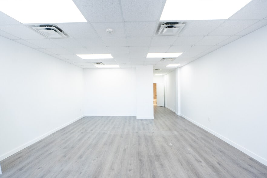 More Photos Of 7506-7560 NW 70th St, Miami Unknown For Lease