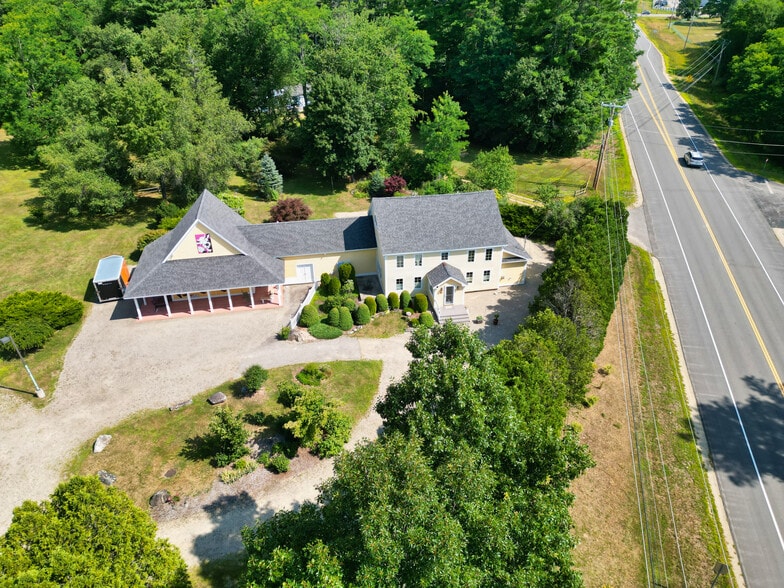 More Photos Of 146 Calef Hwy, Barrington Flex For Sale