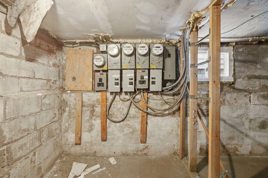 More Photos Of 344 Danforth Ave, Jersey City Multifamily For Sale