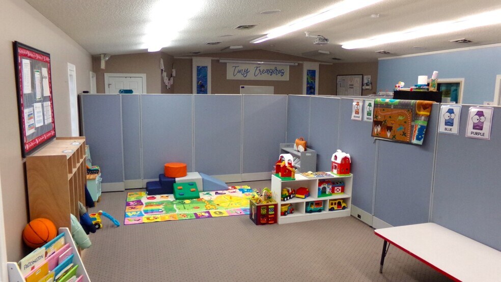 More Photos Of 2185 Highway 127 S, Owenton Office For Sale