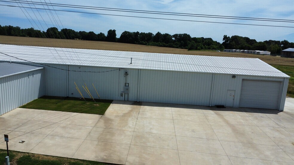 More Photos Of 4100 Warren Rd, Humboldt Industrial For Lease
