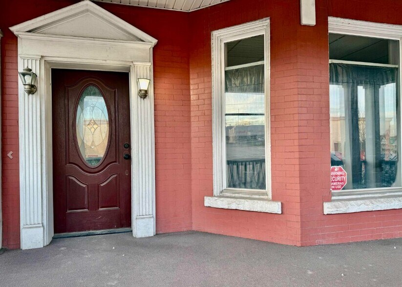 More Photos Of 321 & 321 1/2 Fairmont Ave, Fairmont Apartments For Sale