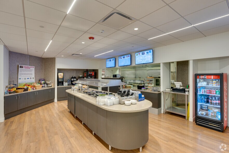 Photo of 3rd Floor Ste 2211/305