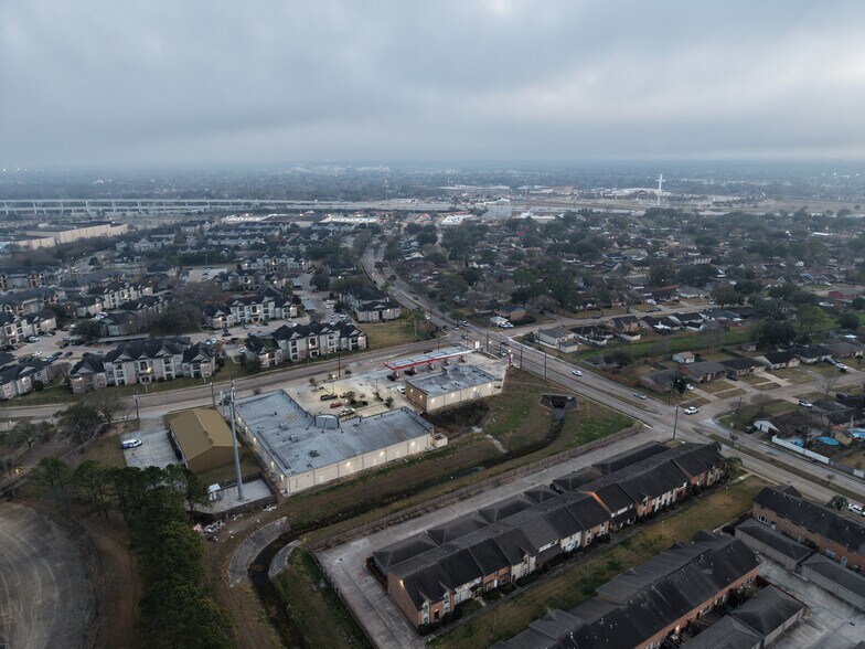 More Photos Of 10715 Sagetree Dr, Houston General Retail For Lease