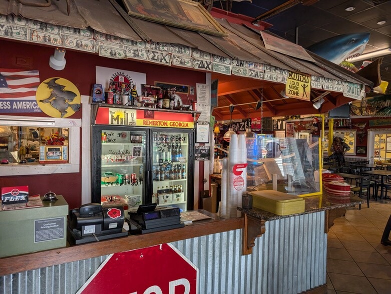 More Photos Of 1337 Baytree Rd, Valdosta General Retail For Sale