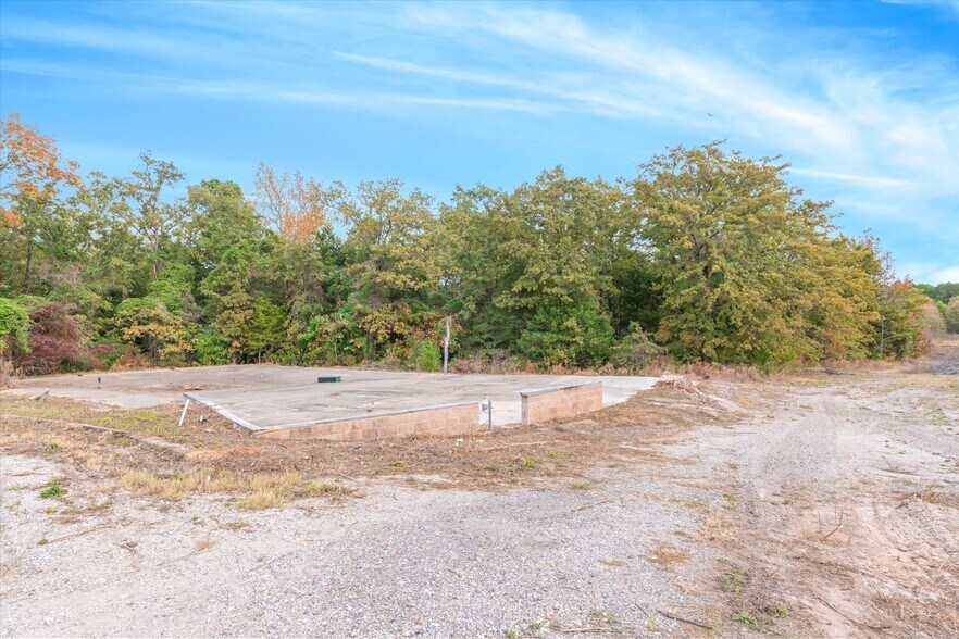 More Photos Of 700 NW Loop 564, Mineola Flex For Sale