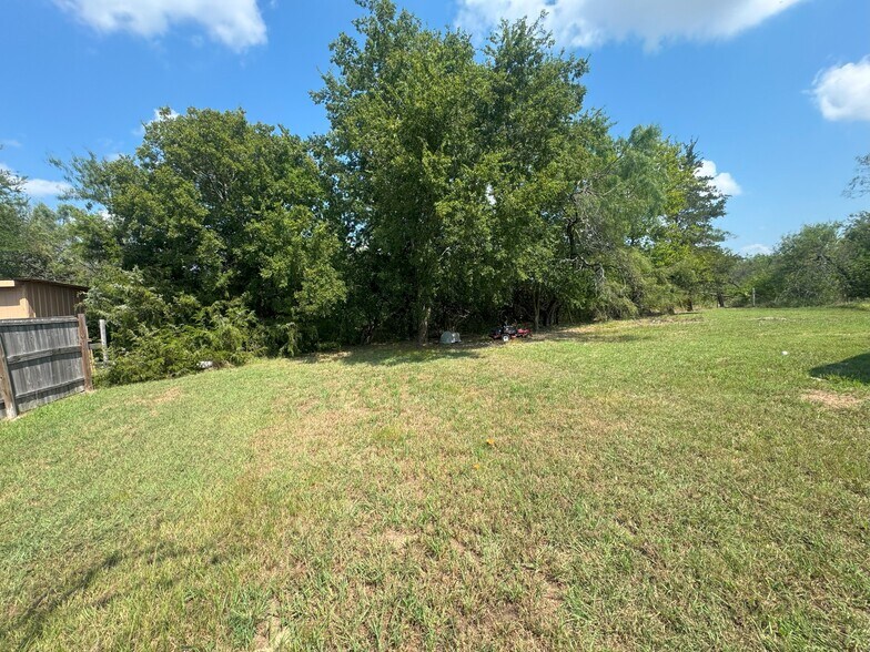 More Photos Of 5928 Fair Rd, Kaufman General Retail For Sale