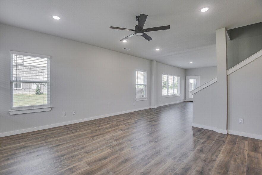 More Photos Of 4405 Clovis Ct, Midlothian Apartments For Sale