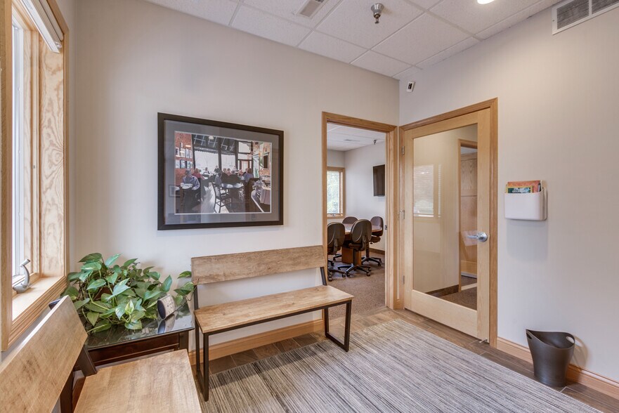 More Photos Of 2127 County Road D E, Maplewood Office For Sale
