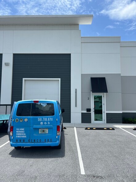 More Photos Of 12871 Suzanne, Hobe Sound Light Manufacturing For Lease