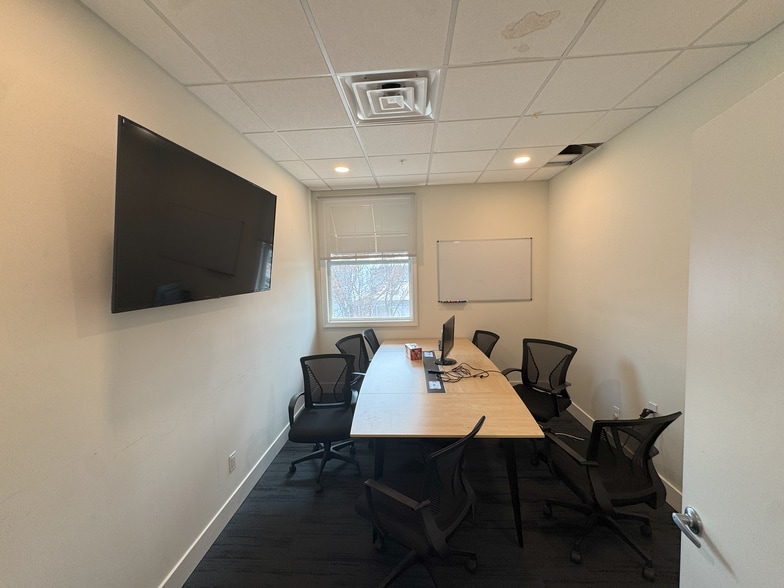 More Photos Of 52-54 Broadway, Greenlawn Storefront Retail Office For Lease