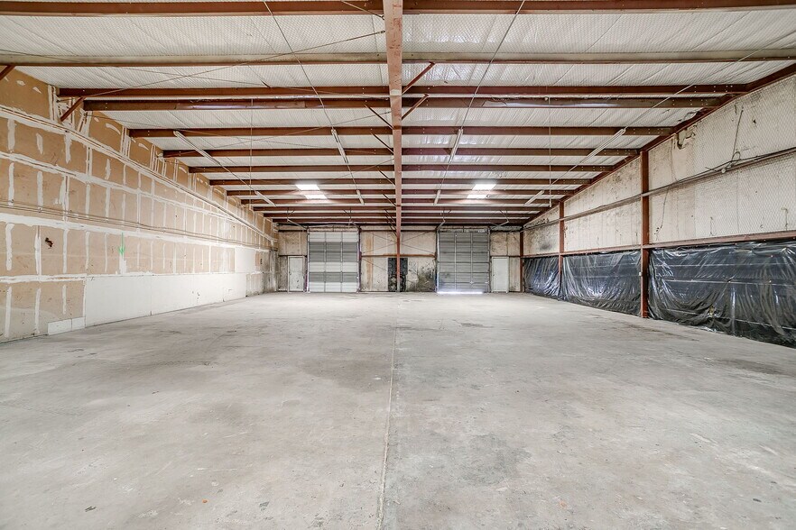 More Photos Of 4608 Maxey Rd, Fort Worth Warehouse For Lease