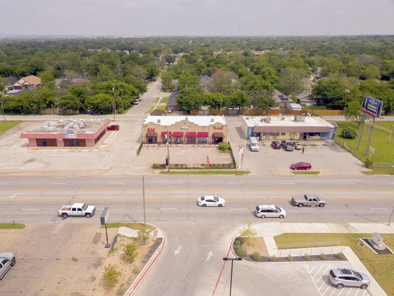 More Photos Of 3501 E Berry St, Fort Worth Storefront Retail Office For Lease