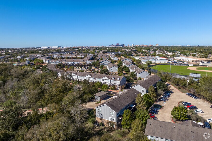 More Photos Of 1725 Harvey Mitchell Pky S, College Station Apartments For Sale