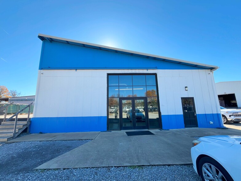 Primary Photo Of 4601 Messer Airport Hwy, Birmingham Warehouse For Lease