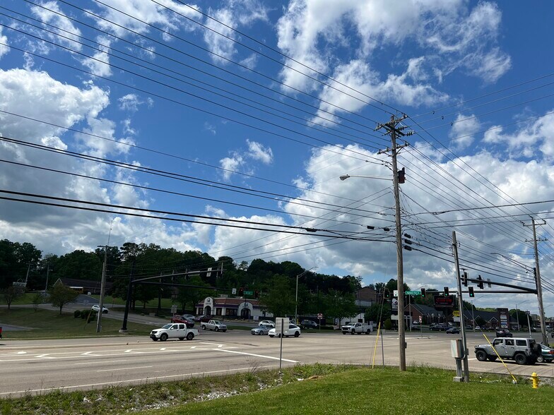 More Photos Of 721 Highway 321 N, Lenoir City General Retail For Sale