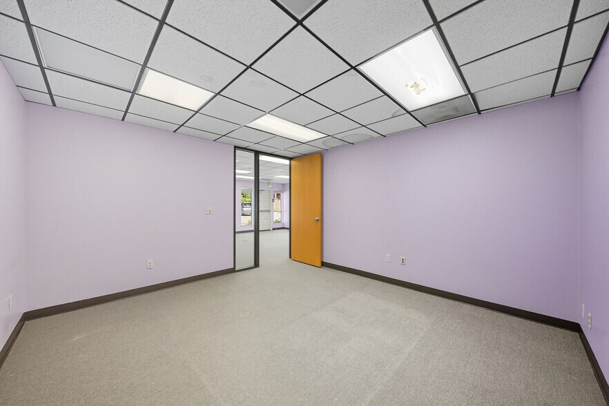 More Photos Of 1021 S El Camino Real, San Mateo Office For Sale